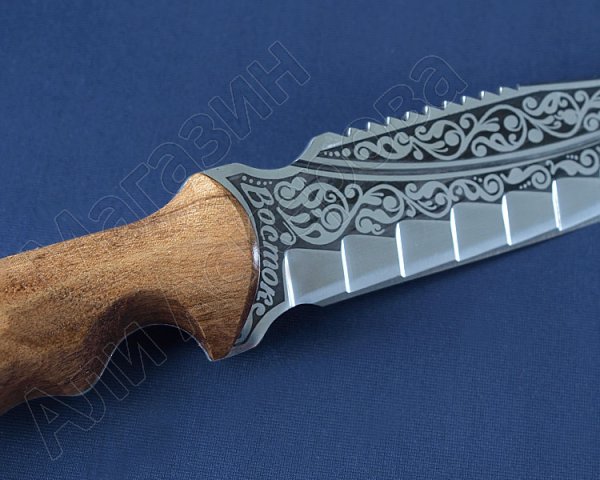 Туристический нож Восток (сталь 65Х13, рукоять дерево)
