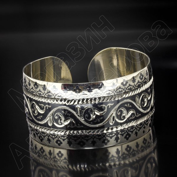 Серебряный кубачинский браслет с алмазной гранью