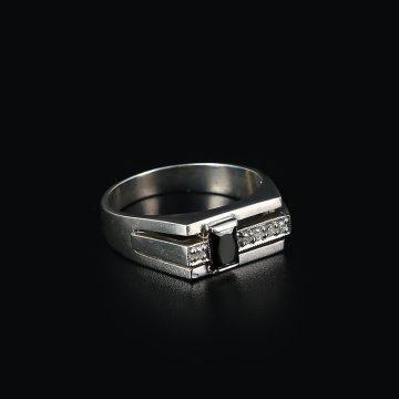 Кубачинское серебряное кольцо-печатка с гравировкой ручной работы