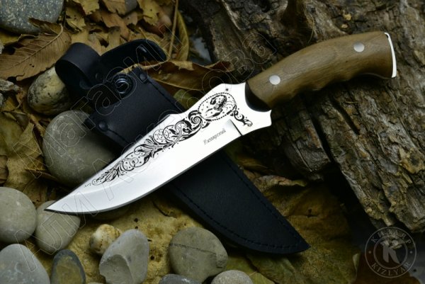 Нож разделочный Кизлярский (сталь AUS-8, рукоять орех)