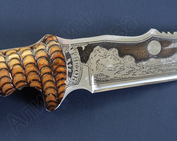 Разделочный нож большой Грифон (сталь 65Х13, рукоять дерево)