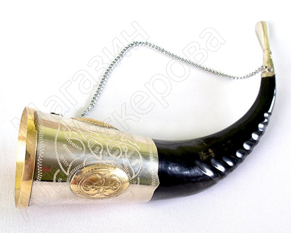 Элитный подарочный рог кавказского тура мельхиоровый с медальонами (33-35 см)