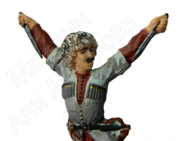 Подарочная статуэтка ручной работы "Танцор с кинжалами" (обожженная глина)