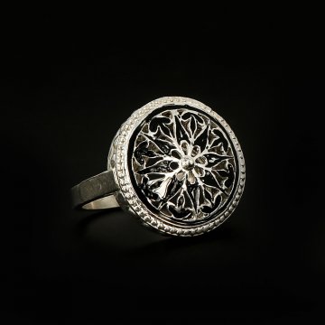 Эксклюзивное серебряное кольцо