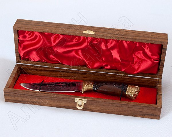 Подарочный футляр для кизлярского туристического ножа (коричневый)