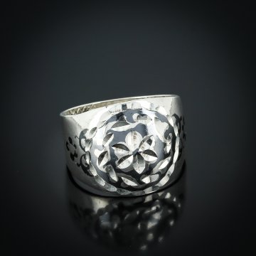 Кубачинское серебряное кольцо ручной работы "Восход"