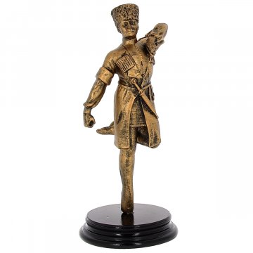 Подарочная статуэтка ручной работы "Горец в танце" (обожженная глина)